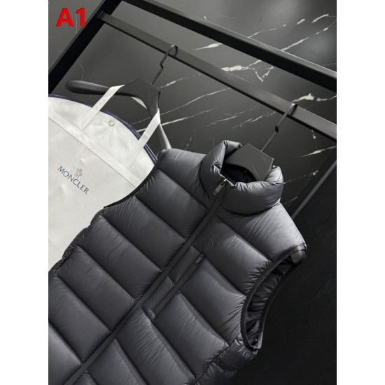 MONCLER Stand Collar Matte Nylon Light Down Vest 95% Duck Down Unisex 2026AW