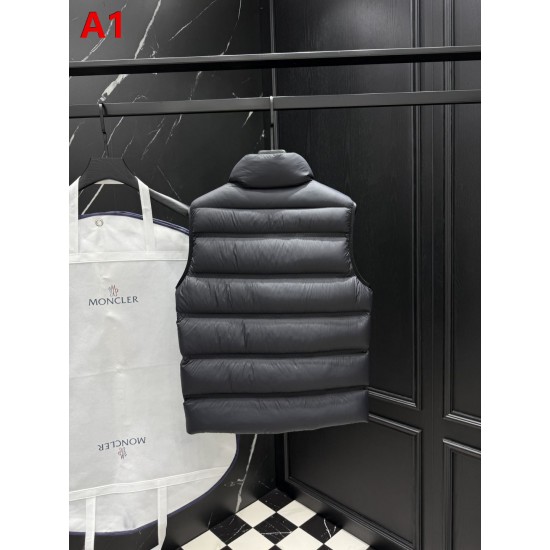 MONCLER Stand Collar Matte Nylon Light Down Vest 95% Duck Down Unisex 2026AW
