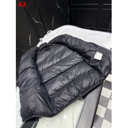 MONCLER Big Felt Logo Patch Stand Collar Puffer Down Vest 95% Duck Down Unisex 2026AW