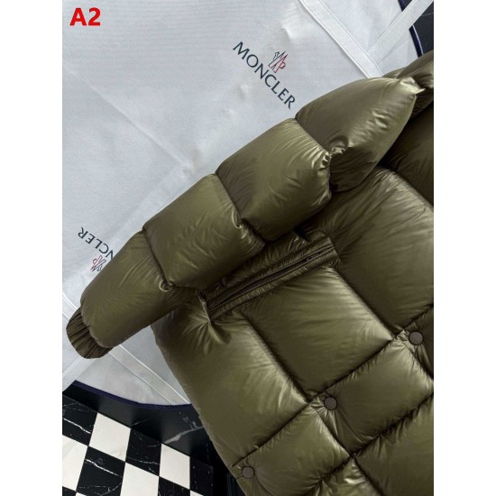 MONCLER Gold Logo Stand Collar Shiny Puffer Down Jacket Black Blue 95% Duck Down Unisex 2026AW