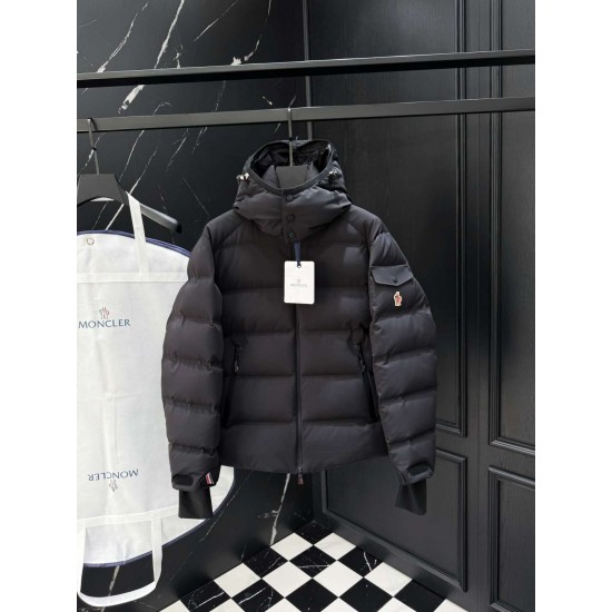 MONCLER GRENOBLE Matte Nylon Hooded Technical Ski Down Jacket 95% Duck Down Black Camel Unisex 2026AW