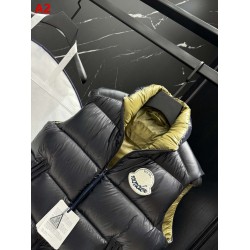 MONCLER Script Embroidered Logo Stand Collar Puffer Down Vest 95% Duck Down Black Ivory Unisex 2026AW