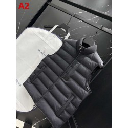 MONCLER Chest Zip Pocket Stand Collar Matte Lightweight Down Vest 95% Duck Down 2 Colors Unisex 2026AW