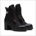 WOMEN'S BOOTS