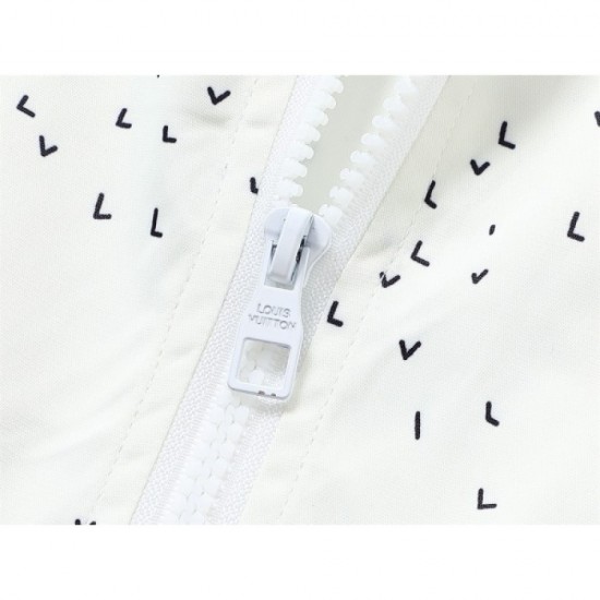 Items published in magazines Men's jacket 2022 LOUIS VUITTON Louis Vuitton Items published in magazines Men's jacket 2022 LOUIS VUITTON Louis Vuitton