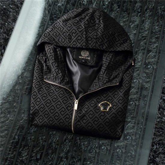 Full of fashion sense men's coat 2022SS VERSACE Versace Full of fashion sense men's coat 2022SS VERSACE Versace