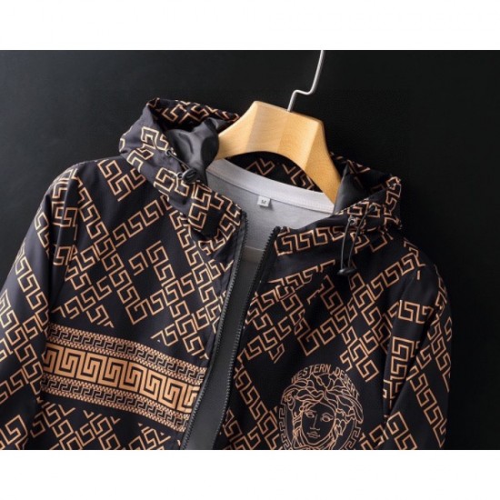 2022AW jacket limited quantity very popular VERSACE Versace 2022AW jacket limited quantity very popular VERSACE Versace