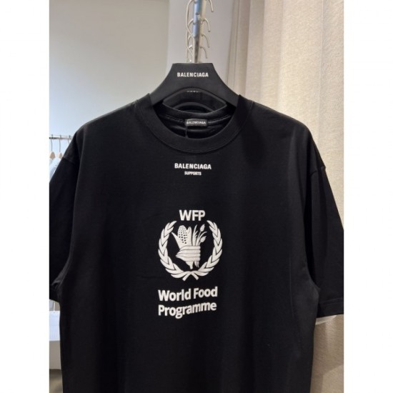 BALENCIAGA Balenciaga 2022SS Pre-emptive Spring / Summer Limited New Men's Short Sleeve T-shirt BALENCIAGA Balenciaga 2022SS Pre-emptive Spring / Summer Limited New Men's Short Sleeve T-shirt