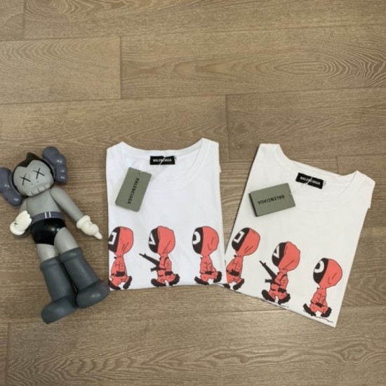 BALENCIAGA Balenciaga 2022SS New Year sale item Men's and women's short sleeve T-shirt BALENCIAGA Balenciaga 2022SS New Year sale item Men's and women's short sleeve T-shirt