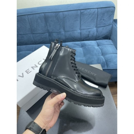 The forefront of fashion GIVENCHY Givenchy 2022AW men's boots The forefront of fashion GIVENCHY Givenchy 2022AW men's boots