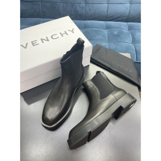 This year is ahead GIVENCHY Givenchy 2022AW men's boots This year is ahead GIVENCHY Givenchy 2022AW men's boots
