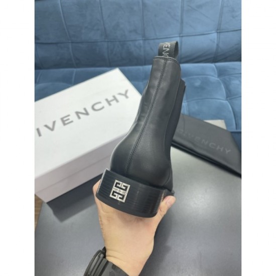 This year is ahead GIVENCHY Givenchy 2022AW men's boots This year is ahead GIVENCHY Givenchy 2022AW men's boots