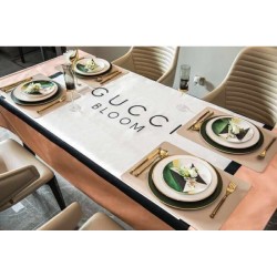 GUCCI Gucci 2022SS Tablecloth Active at the turn of the season