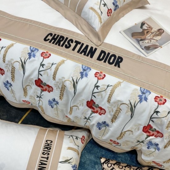 DIOR Dior Bedding 2022SS Style that can be used for summer DIOR Dior Bedding 2022SS Style that can be used for summer