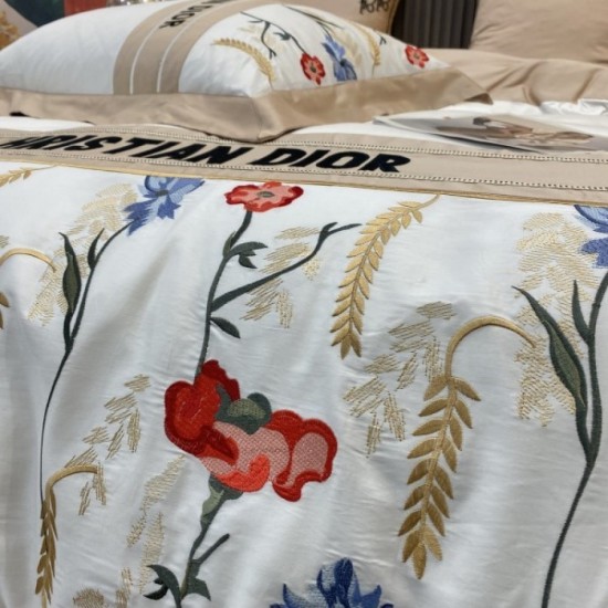 DIOR Dior Bedding 2022SS Style that can be used for summer DIOR Dior Bedding 2022SS Style that can be used for summer