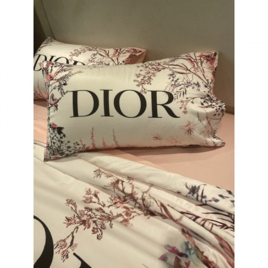 DIOR Bedding 2022SS Summer new work that is inevitable this season DIOR Bedding 2022SS Summer new work that is inevitable this season