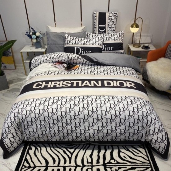 DIOR Dior bedding 2022SS This summer is an eye-catching style DIOR Dior bedding 2022SS This summer is an eye-catching style