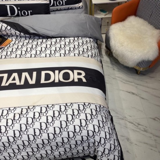 DIOR Dior bedding 2022SS This summer is an eye-catching style DIOR Dior bedding 2022SS This summer is an eye-catching style
