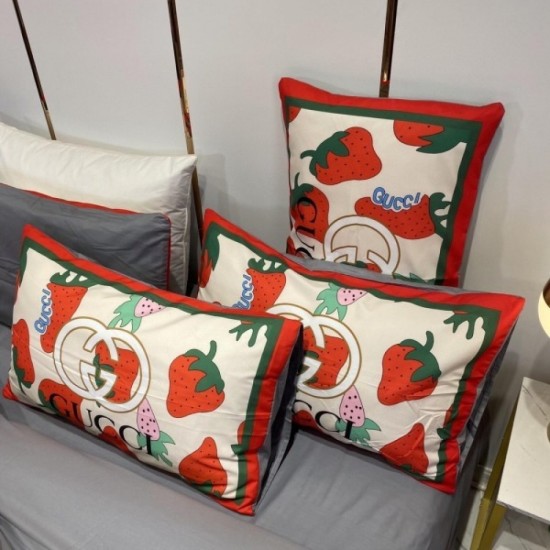 GUCCI Gucci Bedding 2022SS Popular with fashionable people GUCCI Gucci Bedding 2022SS Popular with fashionable people