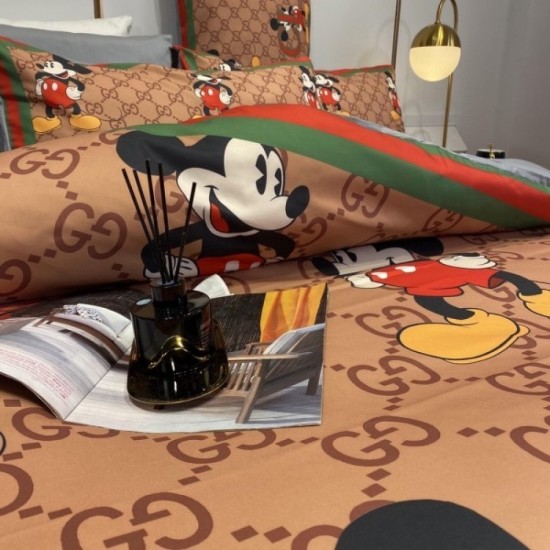 GUCCI Gucci bedding 2022SS elegant casual outfit GUCCI Gucci bedding 2022SS elegant casual outfit