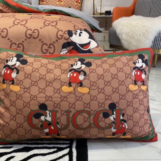 GUCCI Gucci bedding 2022SS elegant casual outfit GUCCI Gucci bedding 2022SS elegant casual outfit