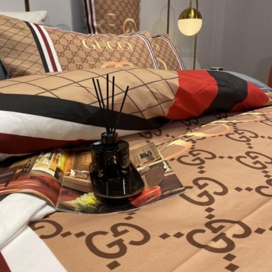 GUCCI Gucci bedding 2022SS popular style sold this year GUCCI Gucci bedding 2022SS popular style sold this year