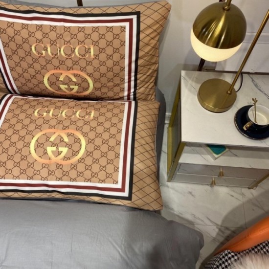 GUCCI Gucci bedding 2022SS popular style sold this year GUCCI Gucci bedding 2022SS popular style sold this year