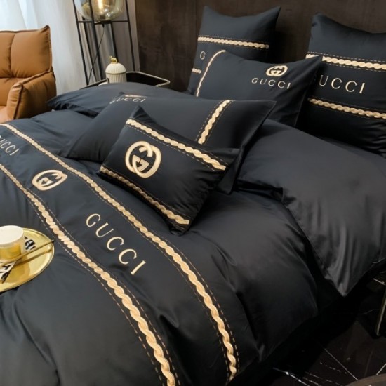 GUCCI Gucci bedding 2022SS decided on a modern style GUCCI Gucci bedding 2022SS decided on a modern style