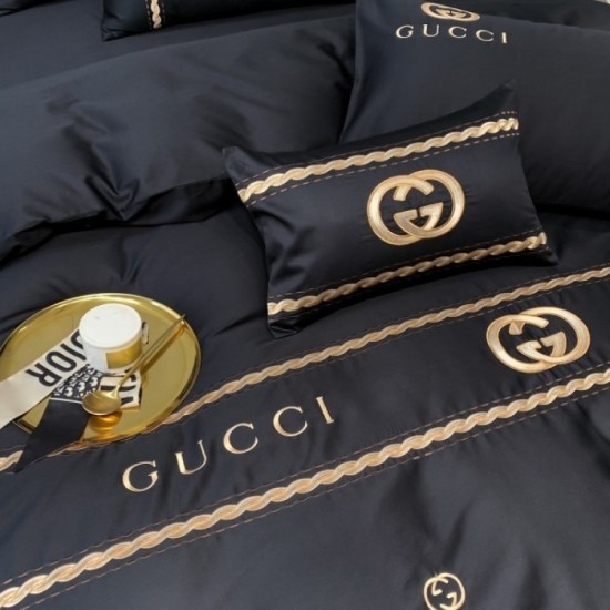 GUCCI Gucci bedding 2022SS decided on a modern style GUCCI Gucci bedding 2022SS decided on a modern style