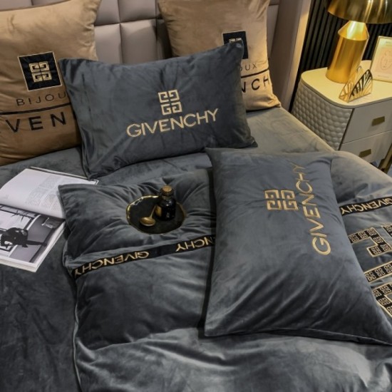 2022AW Overseas celebrities attention items Bedding GIVENCHY Givenchy 2022AW Overseas celebrities attention items Bedding GIVENCHY Givenchy