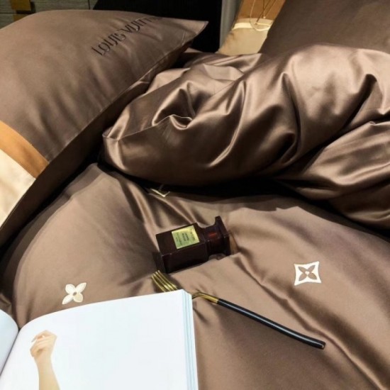 2022AW Magazines and towns are popular items Bedding LOUIS VUITTON Louis Vuitton 2022AW Magazines and towns are popular items Bedding LOUIS VUITTON Louis Vuitton