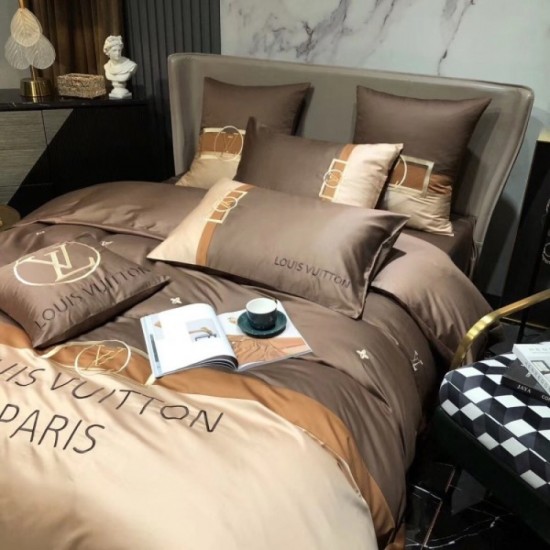 2022AW Magazines and towns are popular items Bedding LOUIS VUITTON Louis Vuitton 2022AW Magazines and towns are popular items Bedding LOUIS VUITTON Louis Vuitton
