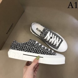 BURBERRY New product ☆ Inevitably sold out 2022SS Casual shoes