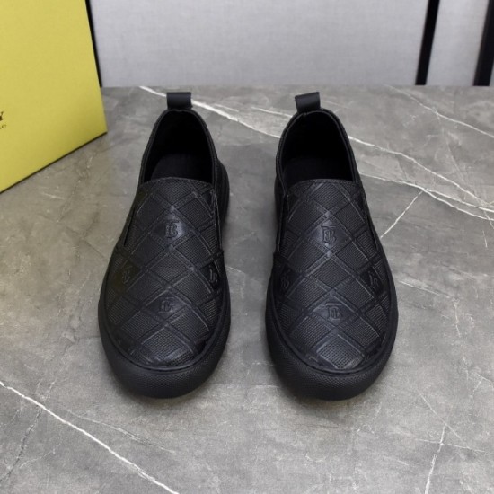 Recommended coordination BURBERRY Burberry 2022AW casual shoes Recommended coordination BURBERRY Burberry 2022AW casual shoes
