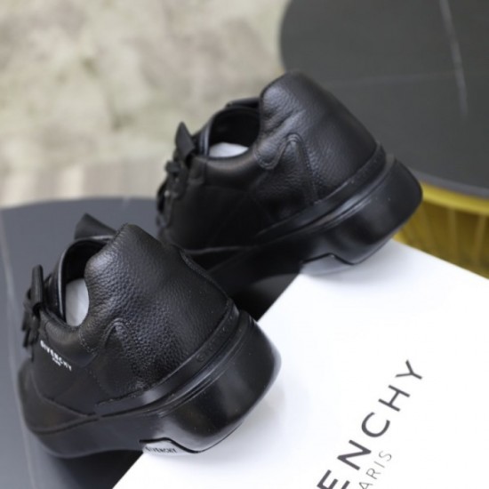 GIVENCHY 2022SS casual shoes to liven up the summer mood GIVENCHY 2022SS casual shoes to liven up the summer mood