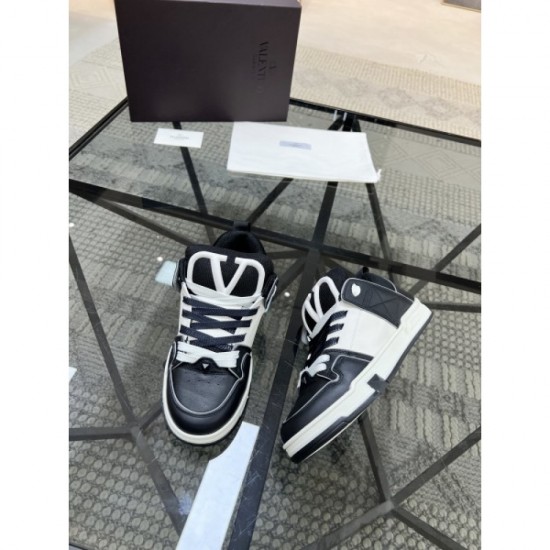 Limited edition VALENTINO Valentino 2022AW casual shoes Limited edition VALENTINO Valentino 2022AW casual shoes