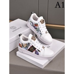 Get in advance Men's casual shoes VERSACE Versace Very refreshing comfort