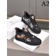 Get in advance Men's casual shoes VERSACE Versace Very refreshing comfort Get in advance Men's casual shoes VERSACE Versace Very refreshing comfort