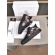 Get in advance Men's casual shoes VERSACE Versace Very refreshing comfort Get in advance Men's casual shoes VERSACE Versace Very refreshing comfort