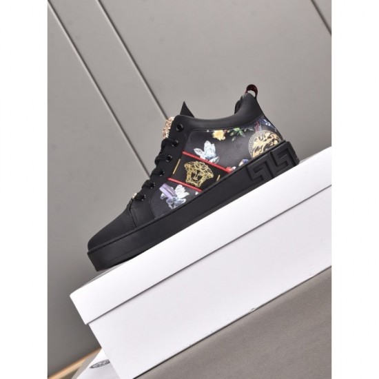 Get in advance Men's casual shoes VERSACE Versace Very refreshing comfort Get in advance Men's casual shoes VERSACE Versace Very refreshing comfort