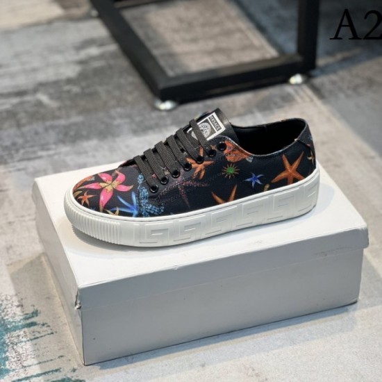 Sold out soon Men's casual shoes VERSACE Versace This year's trend color Sold out soon Men's casual shoes VERSACE Versace This year's trend color