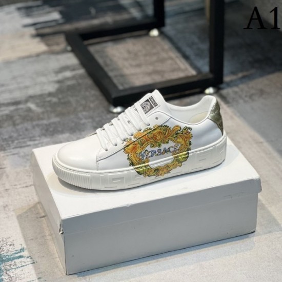 Difficult to obtain Men's casual shoes VERSACE Versace casual style Difficult to obtain Men's casual shoes VERSACE Versace casual style
