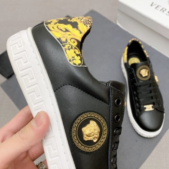 VERSACE Versace for a fashionable impression 2022SS casual shoes VERSACE Versace for a fashionable impression 2022SS casual shoes