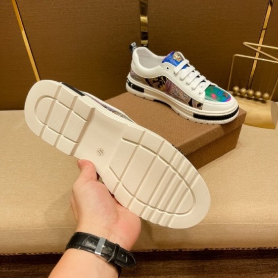VERSACE Versace 2022SS casual shoes full of luxury VERSACE Versace 2022SS casual shoes full of luxury