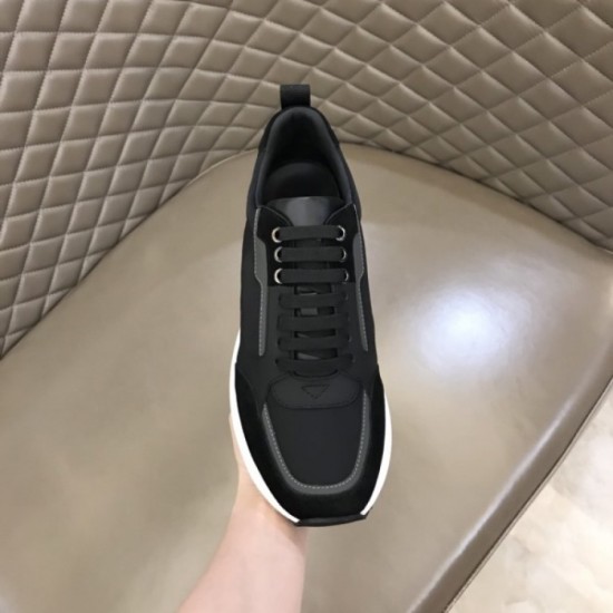 This term new product VERSACE Versace 2022AW casual shoes This term new product VERSACE Versace 2022AW casual shoes