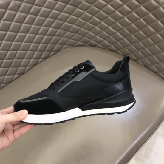 This term new product VERSACE Versace 2022AW casual shoes This term new product VERSACE Versace 2022AW casual shoes