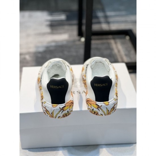 Very popular this year VERSACE Versace 2022AW casual shoes Very popular this year VERSACE Versace 2022AW casual shoes