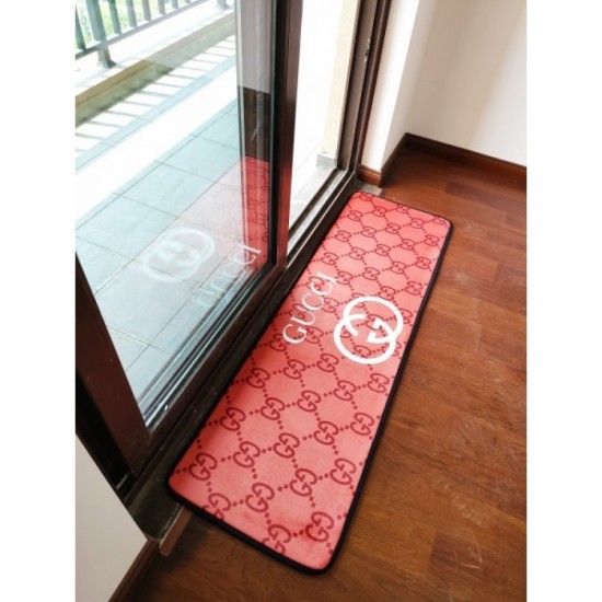 GUCCI Gucci Rug 2022SS Recommended for tops this season GUCCI Gucci Rug 2022SS Recommended for tops this season