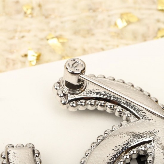 Cute sold out sure popular CHANEL Chanel 2022AW brooch Cute sold out sure popular CHANEL Chanel 2022AW brooch