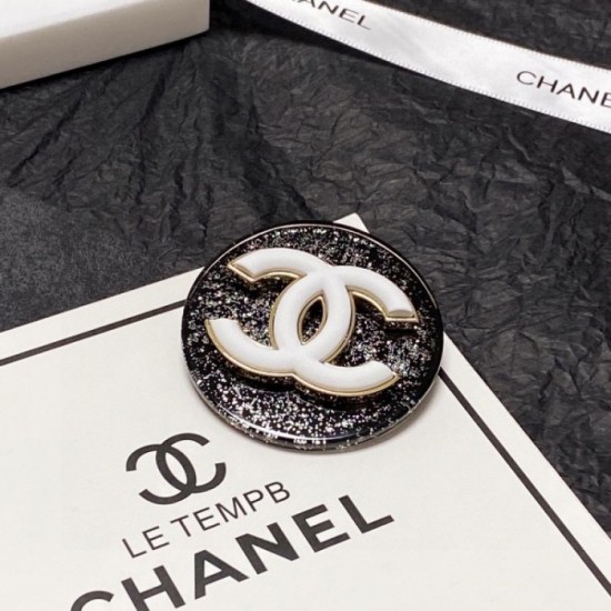 Hottest Domestic Sold Out Quantity Limited CHANEL Chanel 2022AW Brooch Hottest Domestic Sold Out Quantity Limited CHANEL Chanel 2022AW Brooch